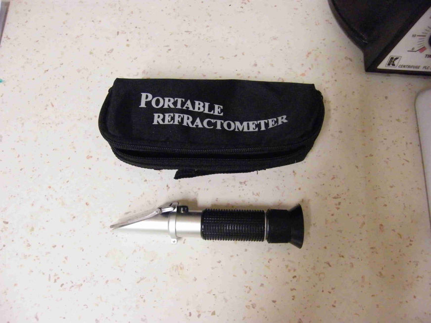 Optický refraktometr